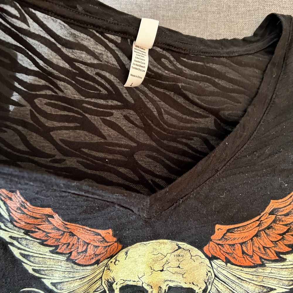 2016 - Woman’s Laughlin River Run shirt large - Picture 3 of 4